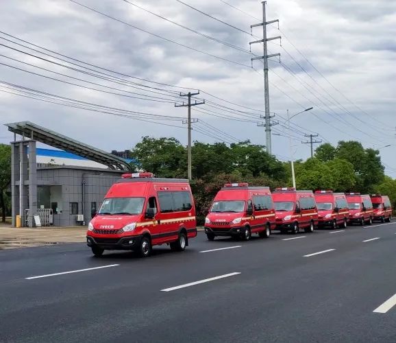 依維柯歐勝救援車助力四川消防 共筑城市“防火墻”(圖4)